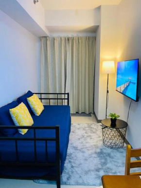 1 Bedroom with Balcony near Mall of Asia